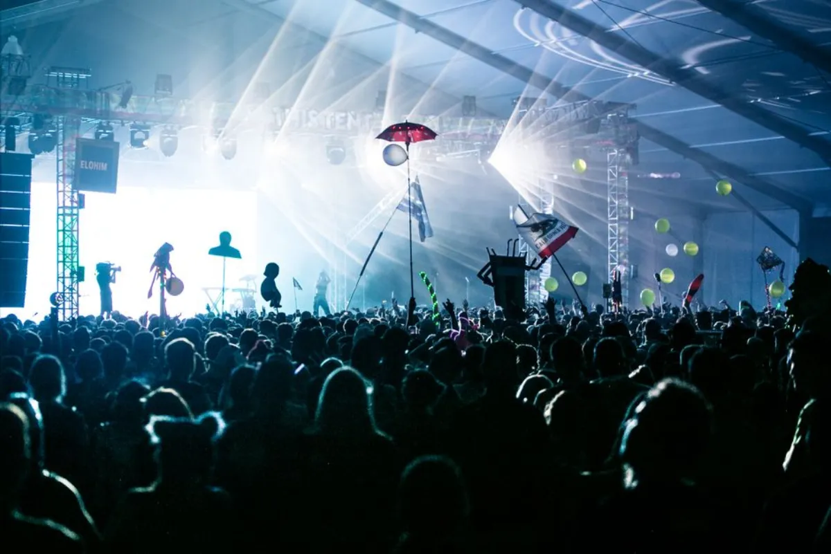 stage concert